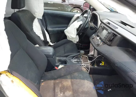 2018 Toyota Rav4 Xle z USA, uszkodzony, nr VIN JTMRFREV2JD255791